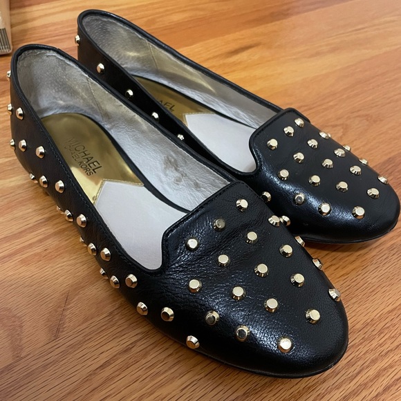 Michael Kors Ailee Studded Flat black leather gold studs size 7M - Picture 3 of 10